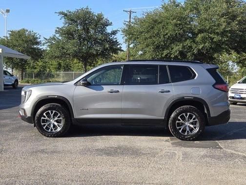 2024 GMC Acadia AT4