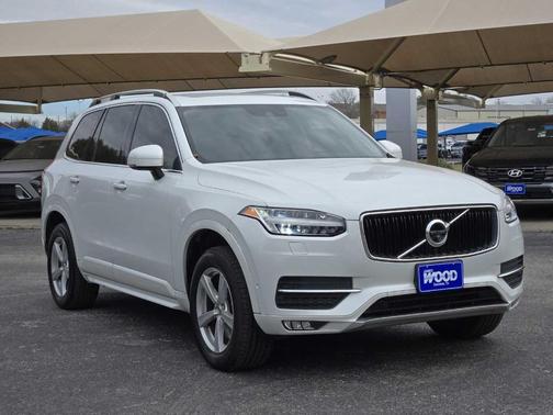 2018 Volvo XC90 T5 Momentum