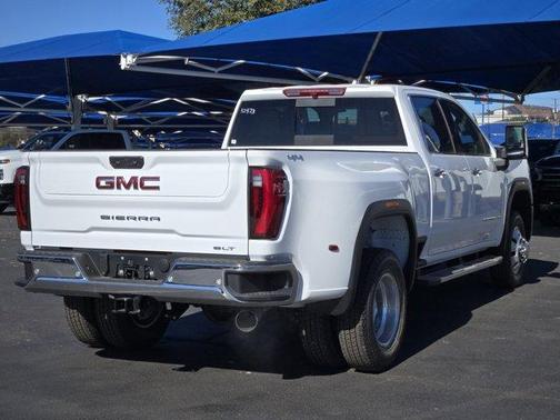 2026 GMC Sierra 3500 SLT