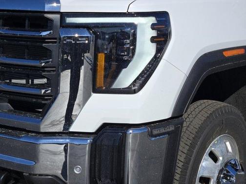 2026 GMC Sierra 3500 SLT