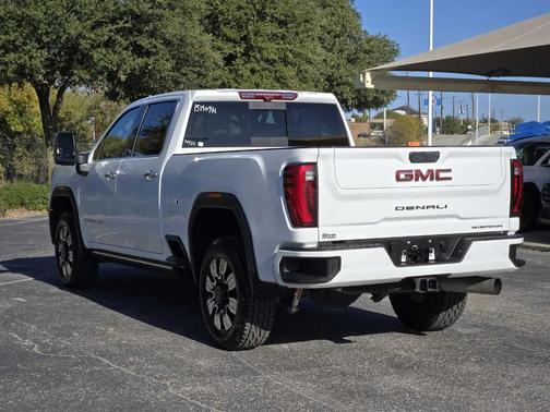 2024 GMC Sierra 2500 Denali
