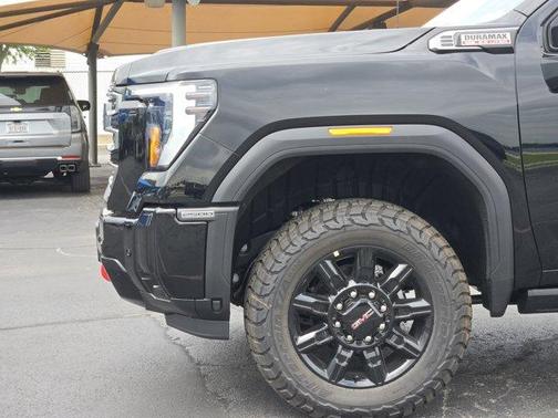 2025 GMC Sierra 2500 AT4