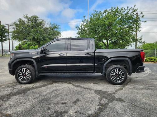 2024 GMC Sierra 1500 AT4