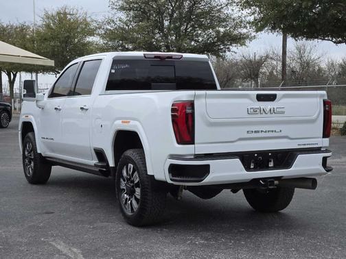 2024 GMC Sierra 2500 Denali
