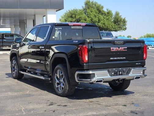 Onyx Black 2026 GMC Sierra 1500 SLT