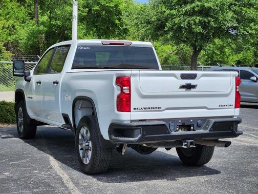 2024 Chevrolet Silverado 2500 Custom