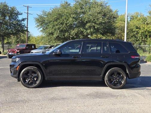 2023 Jeep Grand Cherokee Altitude