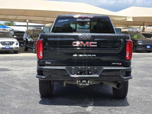 2021 GMC Sierra 2500 AT4