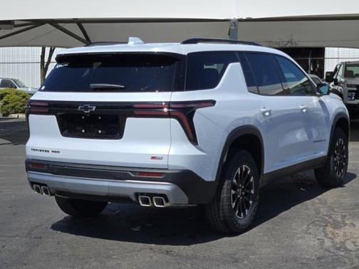 Polar White 2026 Chevrolet Traverse Z71