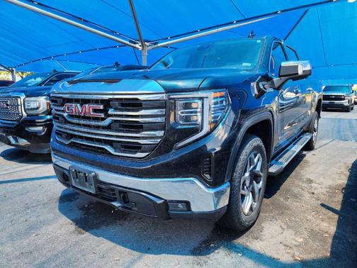 2022 GMC Sierra 1500 SLT