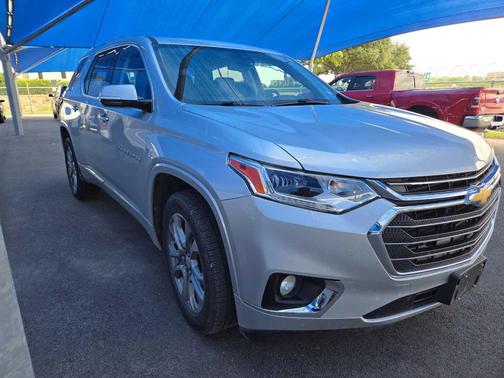 Silver Ice Metallic 2018 Chevrolet Traverse Premier