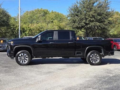 2024 Chevrolet Silverado 2500 Custom