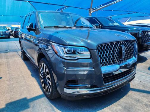 2023 Lincoln Navigator Black Label