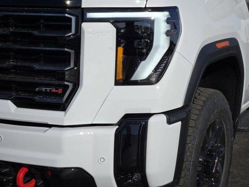 2026 GMC Sierra 2500 AT4