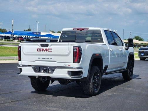 2025 GMC Sierra 2500 AT4
