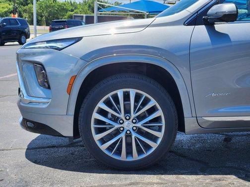 2025 Buick Enclave Avenir