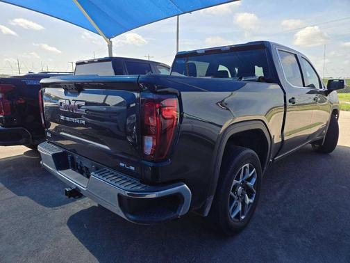 2023 GMC Sierra 1500 SLE
