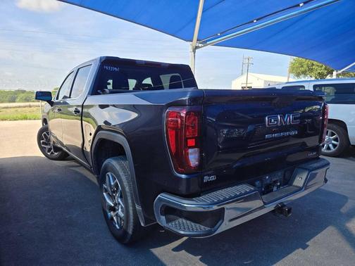 2023 GMC Sierra 1500 SLE