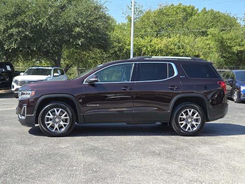 2021 GMC Acadia SLT