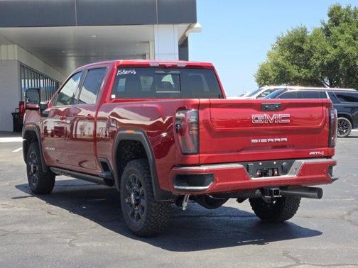 2025 GMC Sierra 2500 AT4