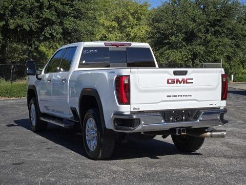 2024 GMC Sierra 2500 SLT