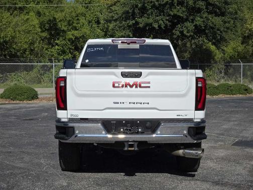 2024 GMC Sierra 2500 SLT