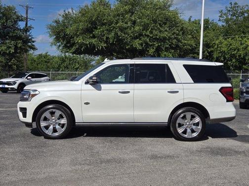 Star White 2024 Ford Expedition King Ranch