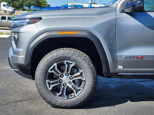2025 GMC Canyon AT4