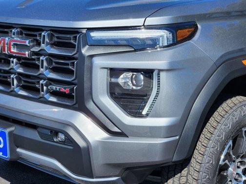2025 GMC Canyon AT4