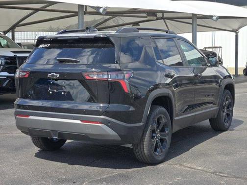 Mosaic Black Metallic 2026 Chevrolet Equinox LT