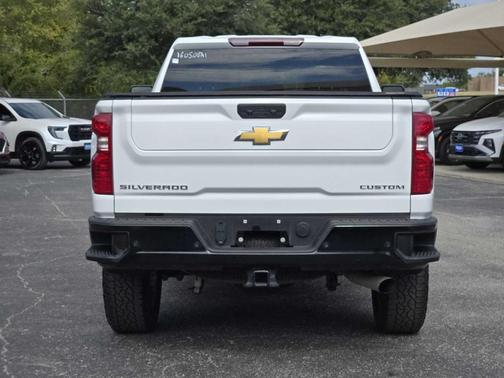 2024 Chevrolet Silverado 2500 Custom