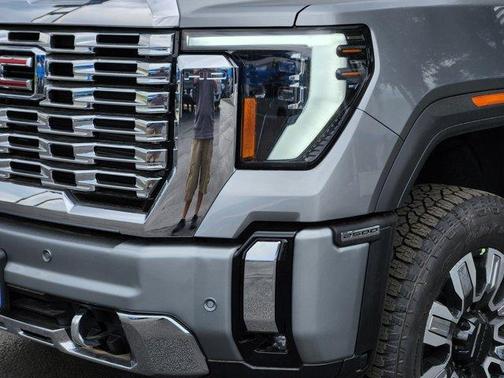 2025 GMC Sierra 2500 Denali