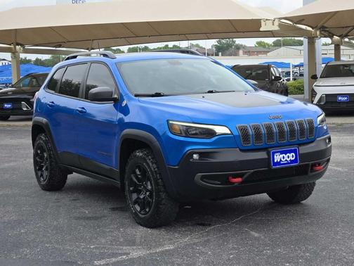 Hydro Blue Pearlcoat 2019 Jeep Cherokee Trailhawk