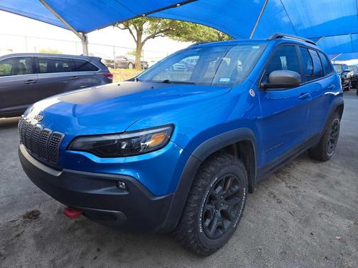 Hydro Blue Pearlcoat 2019 Jeep Cherokee Trailhawk