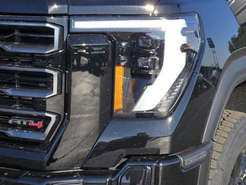 2026 GMC Sierra 3500 AT4