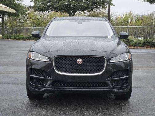 2018 Jaguar F-PACE 25t Premium