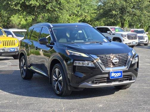 2022 Nissan Rogue SL