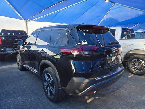 2022 Nissan Rogue SL