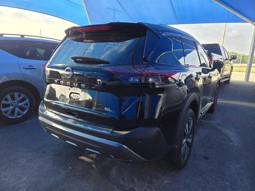 2022 Nissan Rogue SL