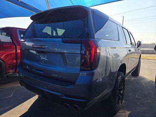 2025 GMC Yukon XL AT4