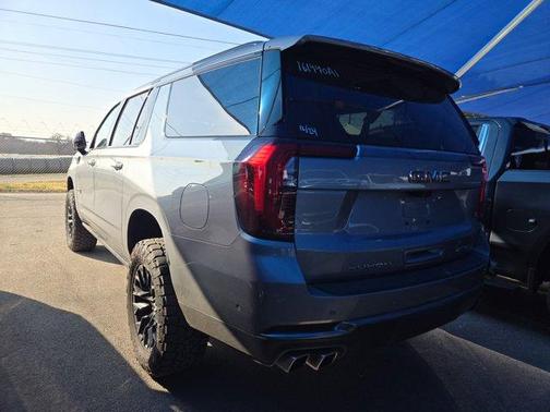 2025 GMC Yukon XL AT4