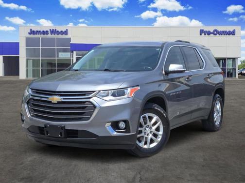 Satin Steel Metallic 2018 Chevrolet Traverse LT Cloth
