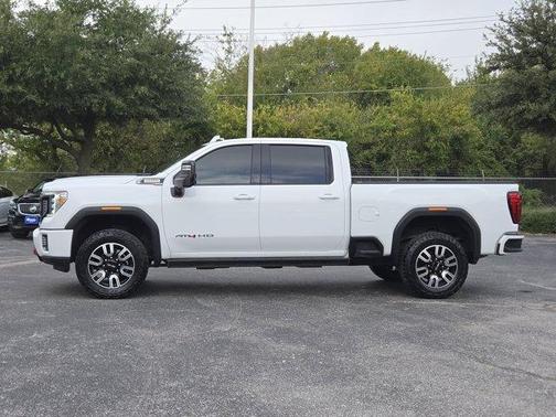 2022 GMC Sierra 2500 AT4