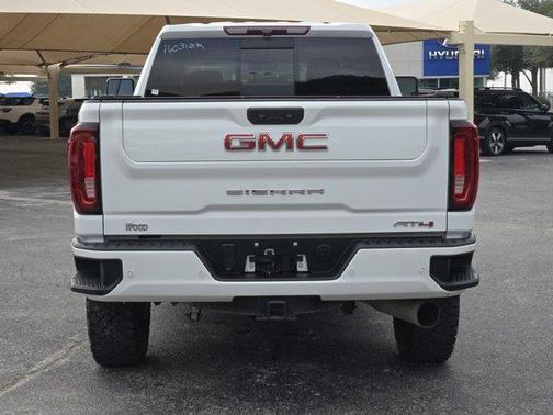 2022 GMC Sierra 2500 AT4