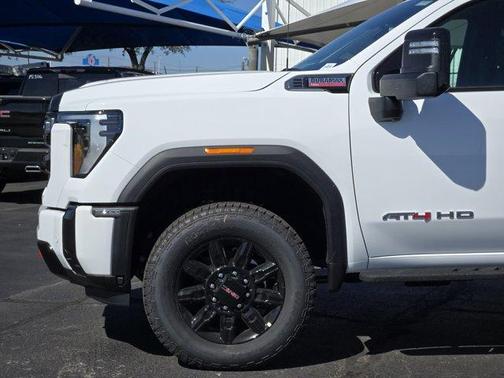 2026 GMC Sierra 2500 AT4