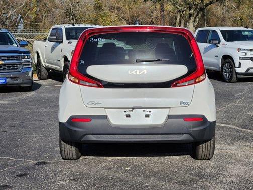 2022 Kia Soul LX