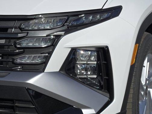 Serenity White Pearl 2026 Hyundai TUCSON SE