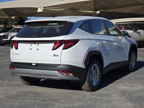 Serenity White Pearl 2026 Hyundai TUCSON SE