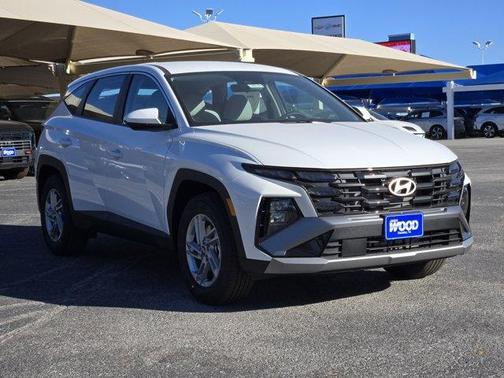 Serenity White Pearl 2026 Hyundai TUCSON SE