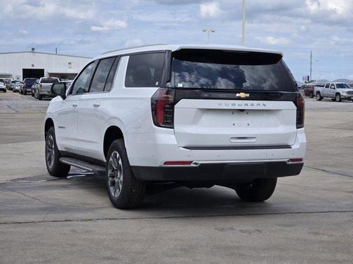 2025 Chevrolet Suburban LS